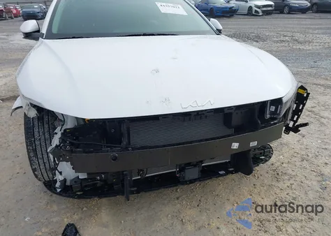 2025 Kia K4 Lx z USA, uszkodzony, nr VIN 3KPFT4DE1SE245382